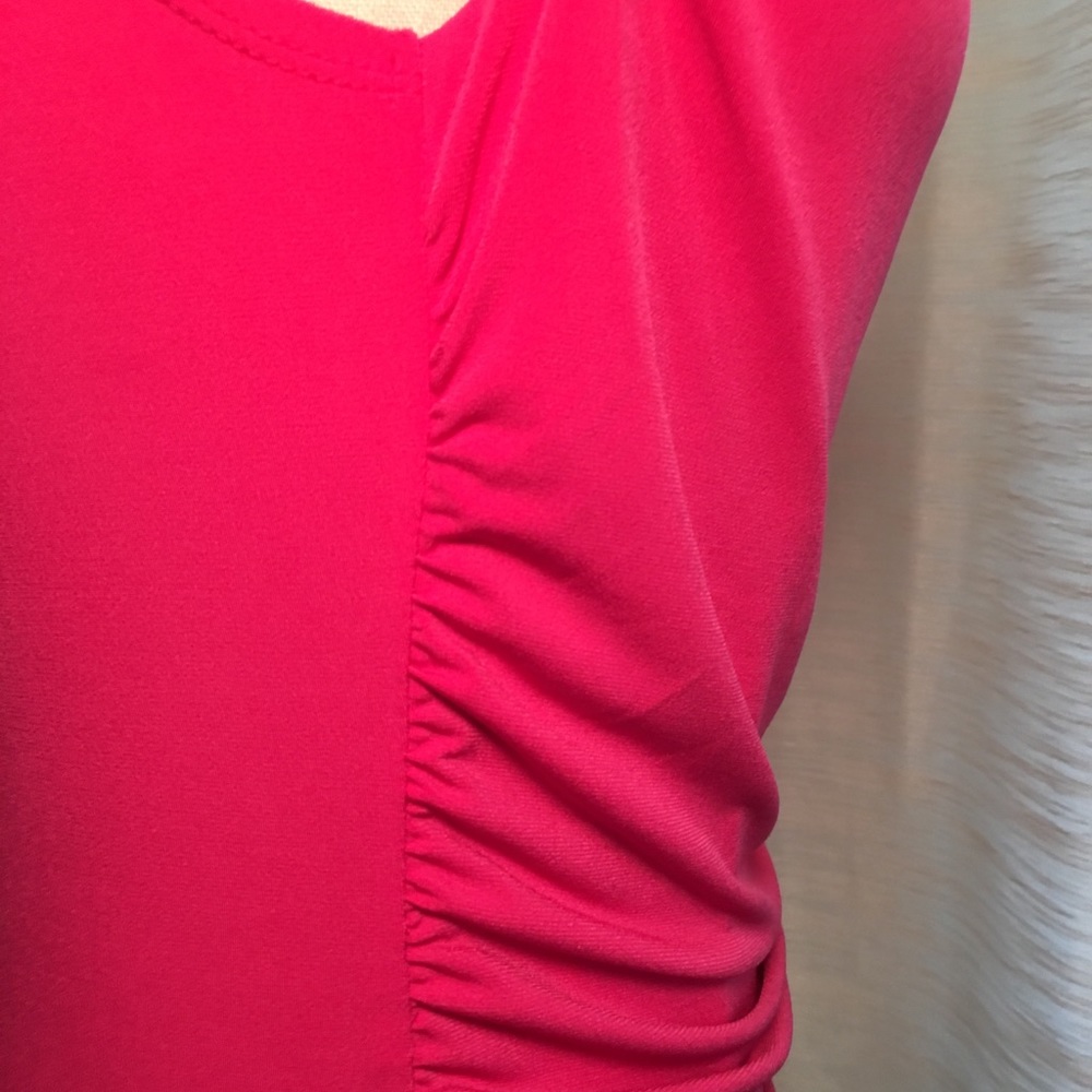 Carmen Marc Valvo Hot Pink Pullover - Picture 5 of 7
